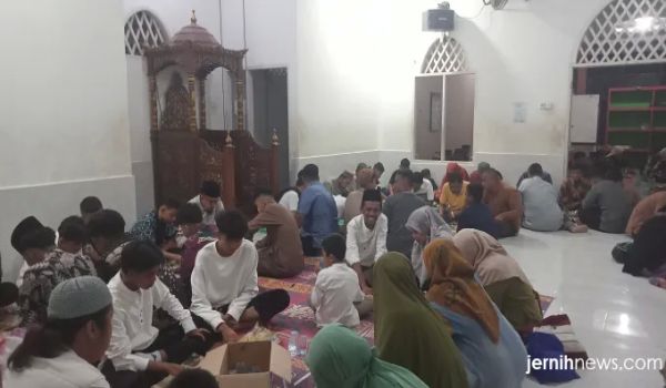 Buka Bersama, Ketua Yayasan Ponpes An-Nahl 50 Kota Tantang Ortu dan Santri Kuliah ke Luar Negeri